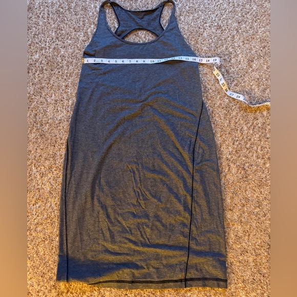 Lululemon Go for It Dress Micro Stripe Black Wht Sz 4/6? Open Back, see pics - Picture 1 of 6